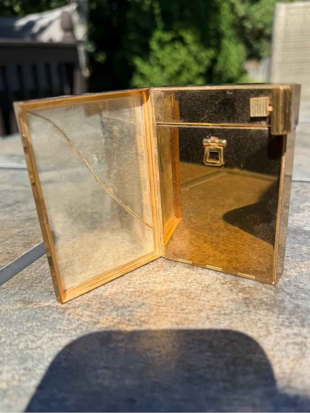 Volupte mirror broken
